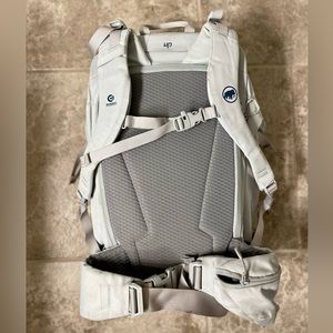 Mammut Niva (Nirvana) 35 L Women’s Backcountry Ski Pack